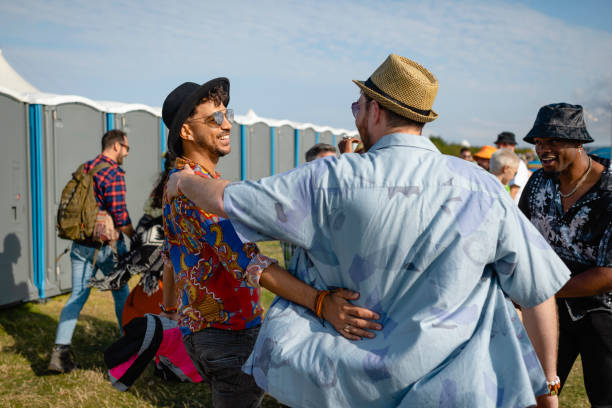 Best Portable toilet rental cost  in Northwoods, MO